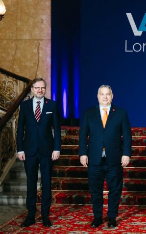 Premier: dzisiaj wiemy bardzo dobrze, że będziemy niezależni od rosyjskiej ropy i gazu. Mateusz Morawiecki wziął udział w szczycie szefów rządów państw V4 oraz Wielkiej Brytanii w Londynie