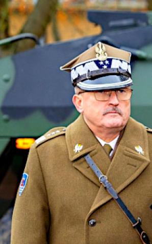 [VIDEO] Generał broni Dariusz Parylak na czele Wielonarodowego Korpusu Północno-Wschodniego